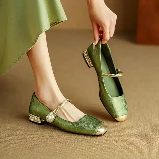Aisha™ Elegant Vintage Look Flats