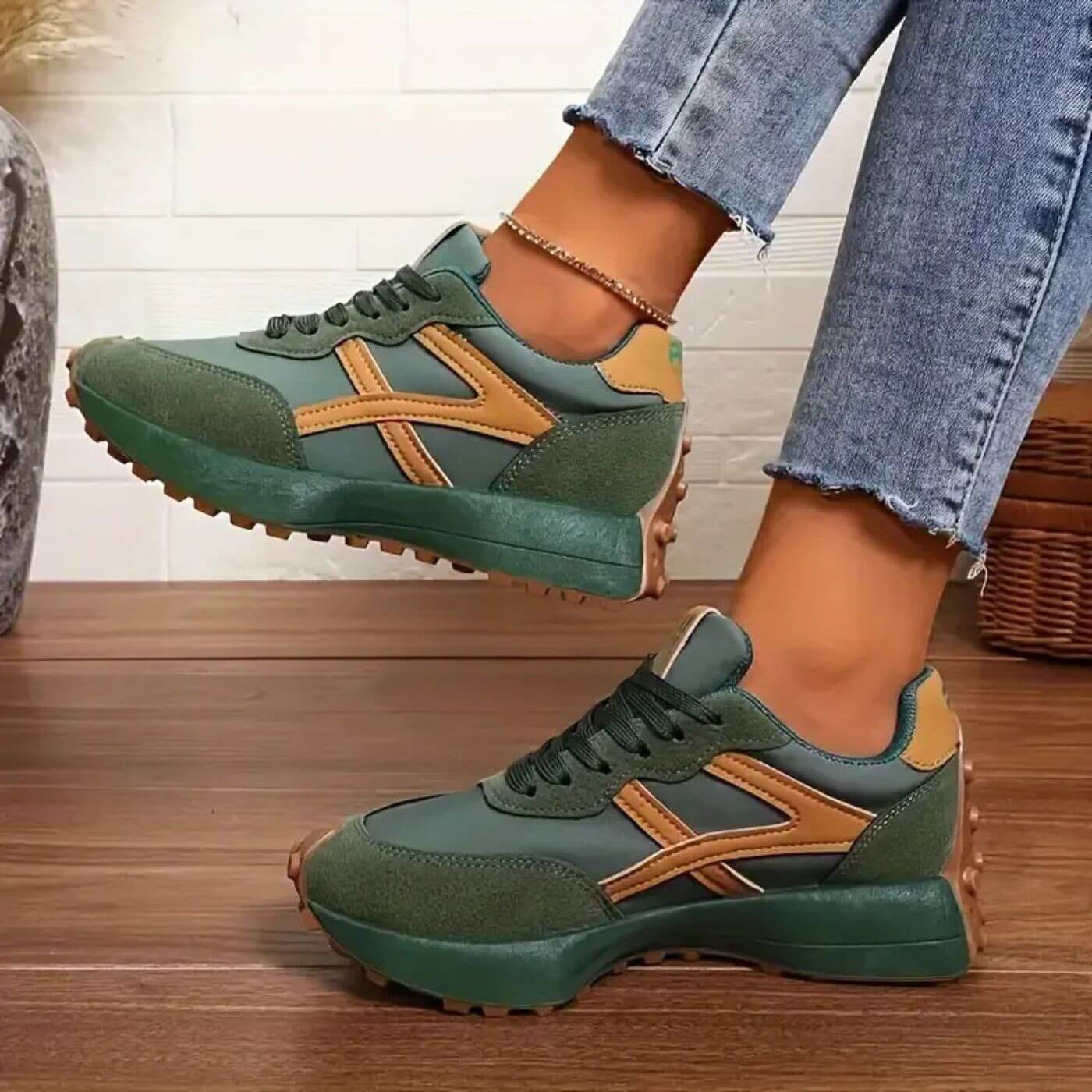 Isla™ Orthopedic Sneakers