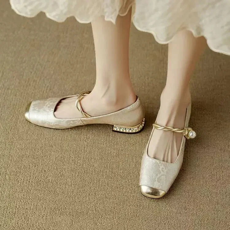 Aisha™ Elegant Vintage Look Flats